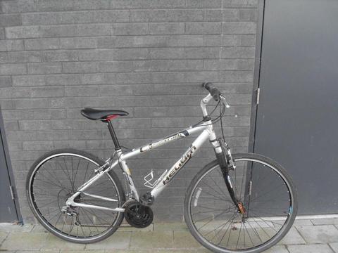 Hybrid road city bicycle(very good condition)