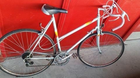 Racing Bike by Peugeot France wheel size 700 Vintage Retro 1980' tube special carbolite 103