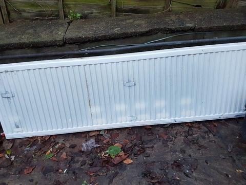 Large Radiator .free to collector