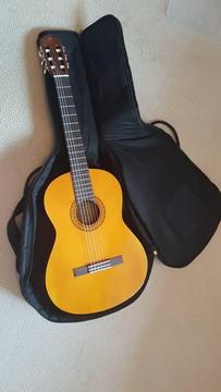 Yamaha C40 Guitar