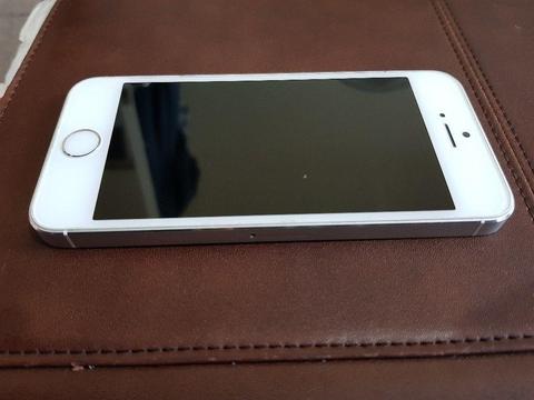 Apple iPhone 5S 16GB Silver Factory Unlocked to any Network Good Condition
