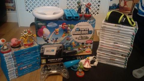 Wii u Premium Pack / Amazing Bundle / 11 Wii U Games + controllers and steering wheel. Great value