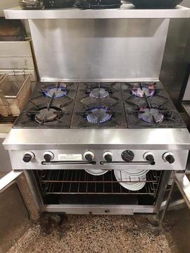 6 burner gas cooker, in working order, free to collect