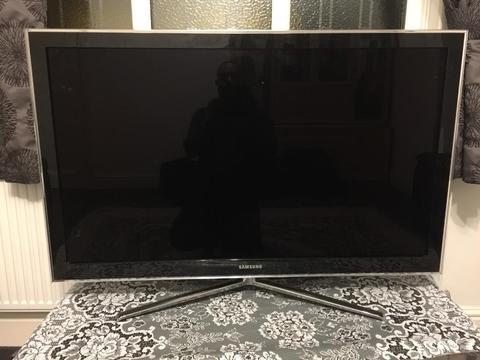 46 inch Samsung HD 3D Smart Tv excellent condition Like New