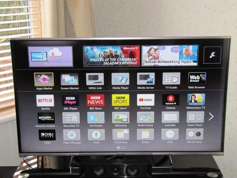 48 Panasonic 3D Smart LED tv Freeview HD with Magic Remote & 3D Glasses