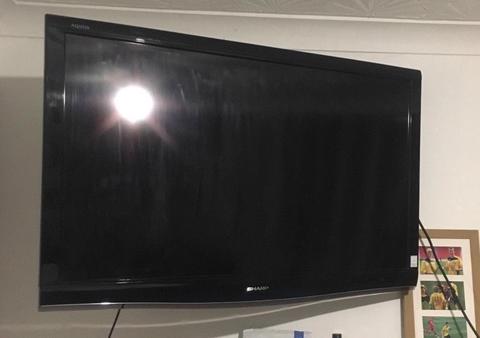 Sharp TV in Excellent condition, 52’’,1080p Full HD TV, can deliver