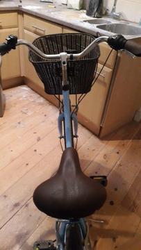 Nearly new city bike. This bike has only been used about 2 times and is ib very good condition