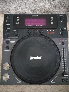 Gemini CDJ-600. CDJ. MP3. Deck