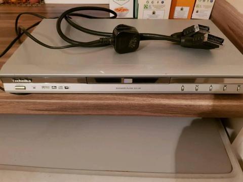 DVD player with scart lead