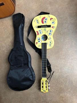 Guitar half size Sponge Bob Square Pants and case