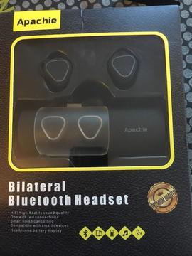 Bilateral Bluetooth headset