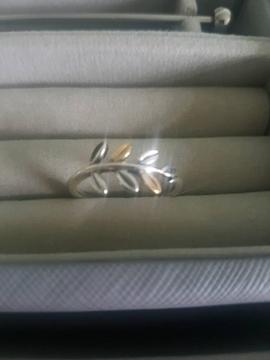 Genuine Pandora 2-tone leaf ring