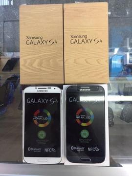 Samsung galaxy S4 used mint condition with box & charger unlocked White color