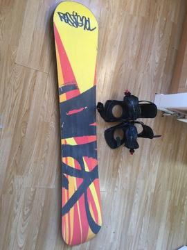 Men’s snowboard and bindings