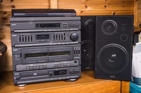 SANYO DC X891 CD Stereo Sound System with Turntable + 2 x SX-892 Speakers