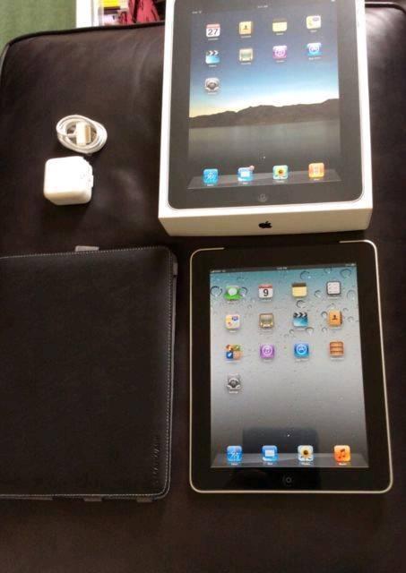 Like brand new use condition (unlocked) Apple iPad 1st generation 64GB 9.7in Wi-Fi +3G boxed
