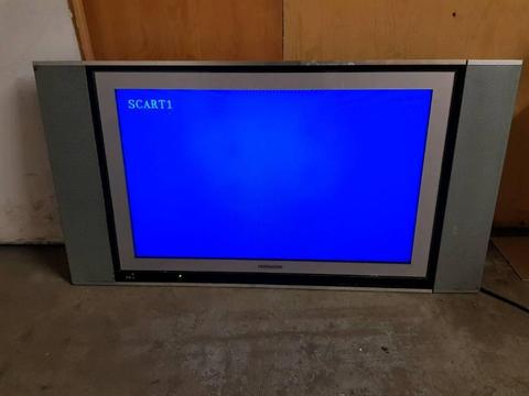 TV 32 inch LCD with Speakers Working 100%