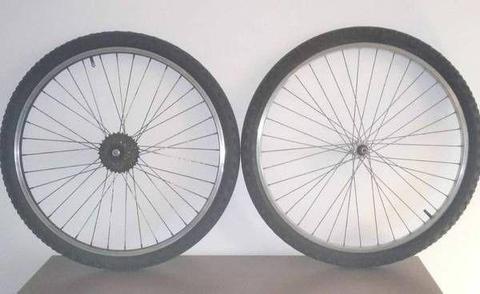 wheelset (front and rear) 26 x 1.95 +tyres+inner tubes