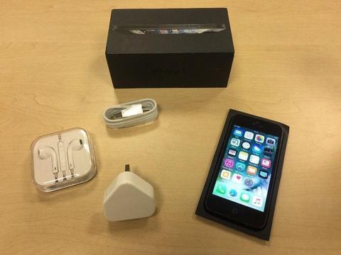 Boxed Black Apple iPhone 5 64GB Factory Unlocked Mobile Phone + Warranty