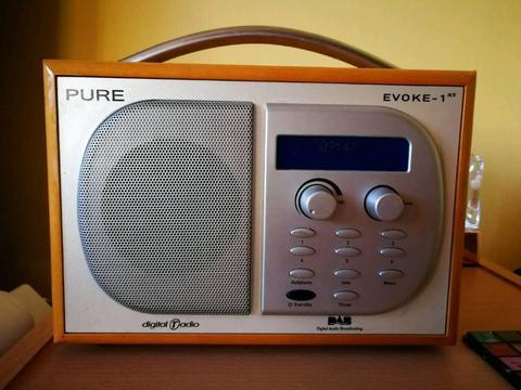 Pure DAB radio, perfect condition, with original power supply