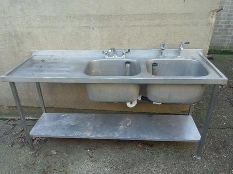 Double stainless sink unit