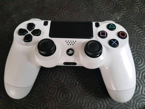 PlayStation 4 PS4 controller White