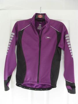 CYCLING/RUNNING JACKET WITH REFLECTIVE HI VIZ DETAIL - KEY/PHONE ZIPPED POCKET AT REAR