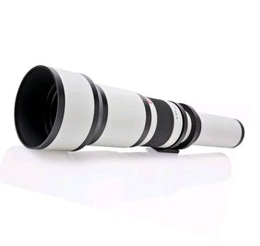 Wanted universal lens or canon lens