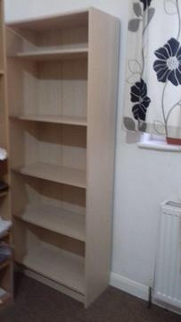 Book case /shelving unit with adjustable shelves