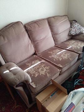 Sofa / settee and matching chairs