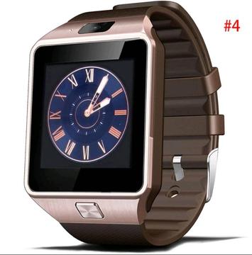 Big screen Bluetooth smart watch brand new in box in excellent and