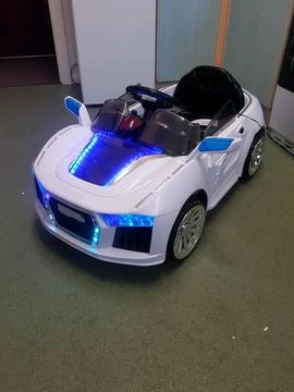Kids audi electric ride on toy car with mp3