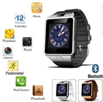Silver dial Bluetooth smart watch for android and iPhone brand new in box