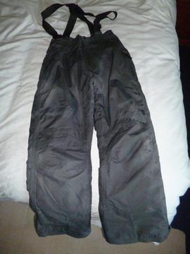 Childrens Skiing Salopettes by Dare2Be in Smokey grey. Size 26 or EUR 164 as new