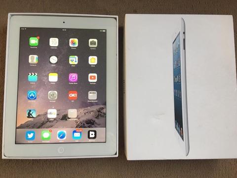 iPad 4 16GB WiFi with retina screen boxed and charger