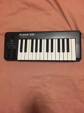 Alesis Q25 USB MIDI Keyboard Controller