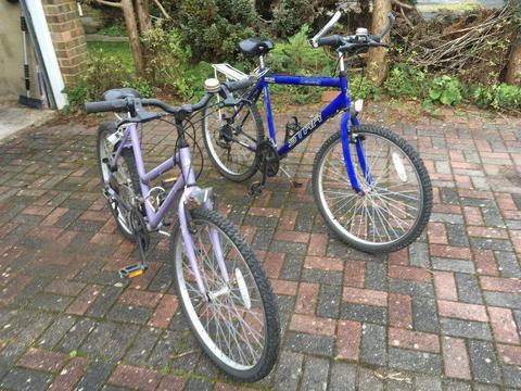 Tow bycicles his and hers