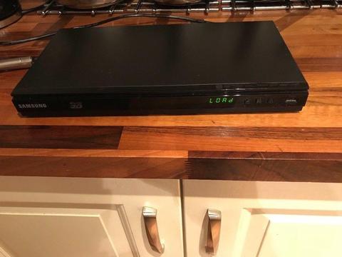 Samsung 3D Blu-ray player. Excellent condition (no remote control) £25 NO OFFERS.CAN DELIVER