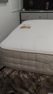 Aloe Vera 2000 double mattress, very clean as protected during use. Buyer collects