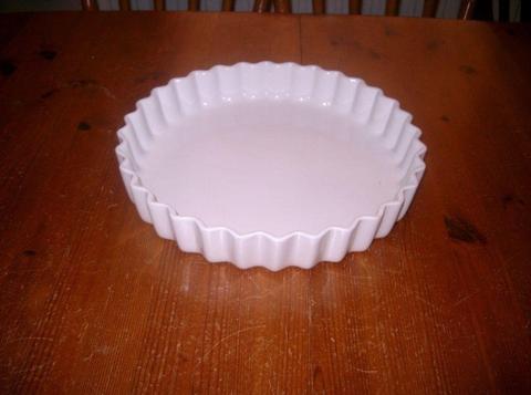 Large white pottery quiche/flan dish with fluted edge