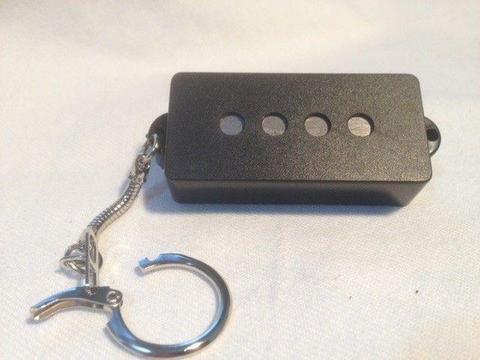 Fender precision bass pickup keyring ,Silver(colour) 40mm snake chain and security clasp