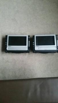 2 portable dvd players