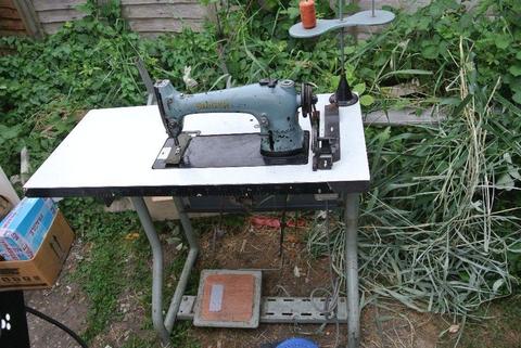 Singer Industrial lockstitch sewing machine