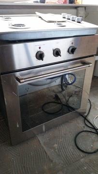 Gas hob and electric oven