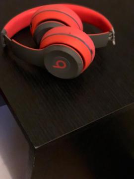 Beats solo 2 wireless