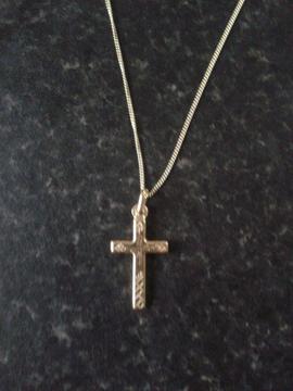 9ct gold cross necklace