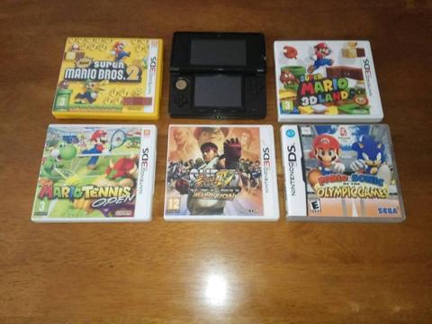 Nintendo 3DS with 5 games