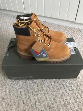 Children’s size 2 genuine Timberland Classic boots
