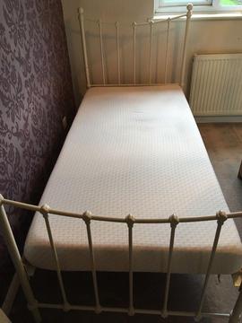 Single bed 3'. Cream metal frame with memory foam mattress. Perfect condition