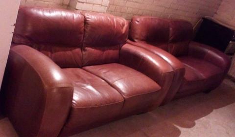 2 X 2 SEATER NICE QUALITY RICH BROWN LEATHER SOFAS ULTIMATE COMFORT ORIGINALLY PURCHASED FROM DFS